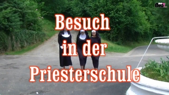 Besuch in der Priesterschule