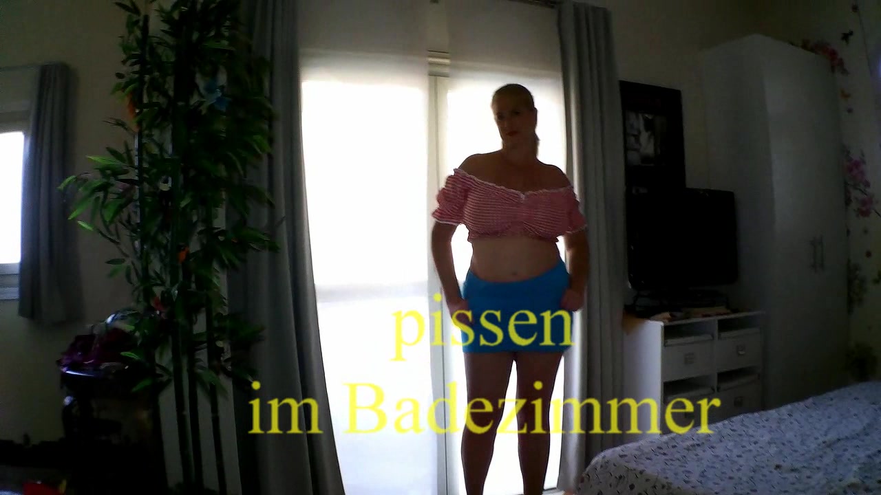 pissen im badezimmer